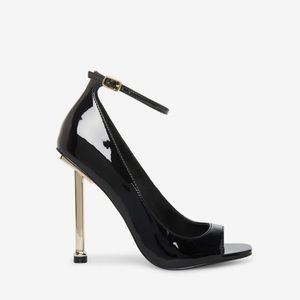 Brand New, never worn, size7 Steve Madden heels